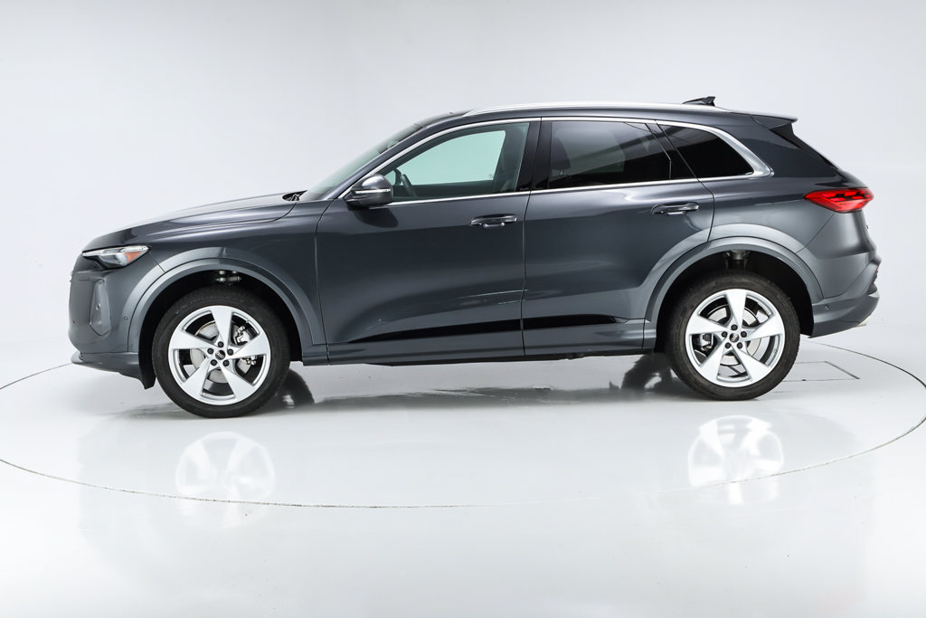 Used 2025 Audi Q5 Premium Plus AWD/4WD image 47