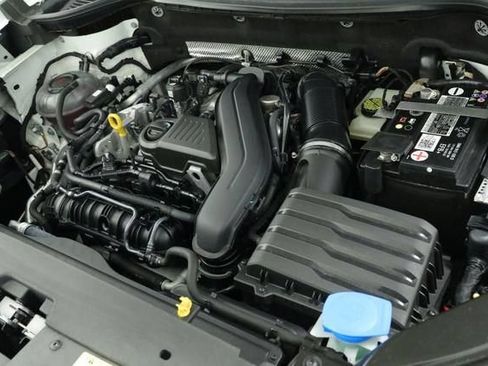 Used 2023 Volkswagen Taos SEL AWD/4WD image 8