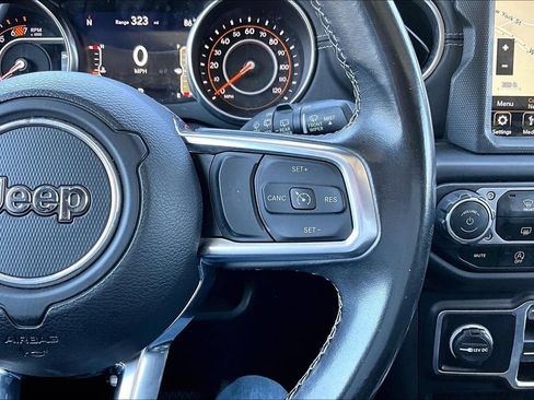 Certified 2019 Jeep Wrangler Unlimited Sahara AWD/4WD image 7