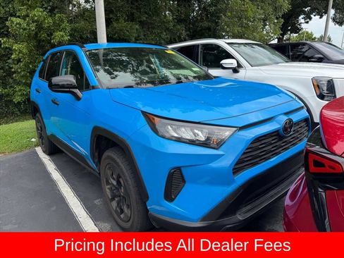 Used 2019 Toyota RAV4 LE AWD/4WD image 1