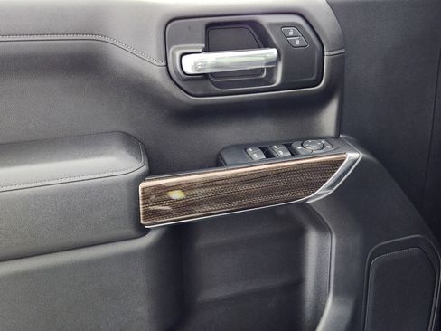 Used 2019 Chevrolet Silverado 1500 LT image 16