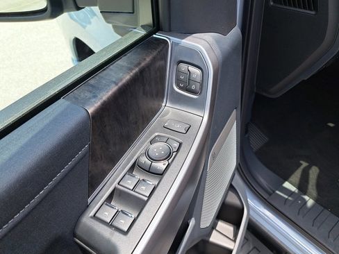 New 2025 Ford F250 Lariat w/ Lariat Ultimate Package image 23