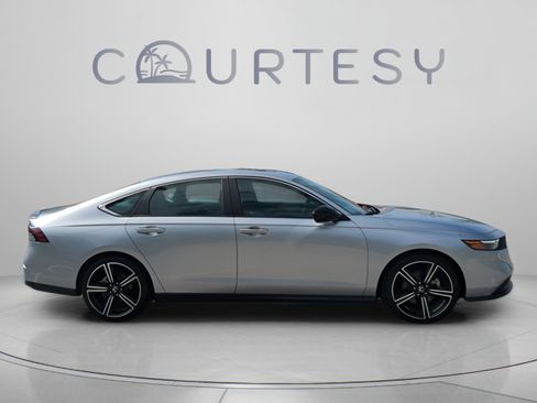 Used 2024 Honda Accord Sport image 8