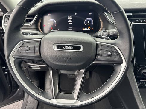 Used 2022 Jeep Grand Cherokee L Laredo w/ Luxury Tech Group I image 11