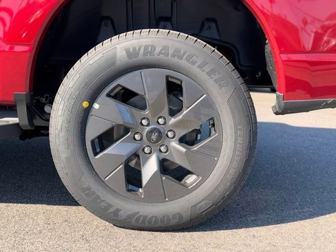 New 2025 Ford F150 Lightning Lariat image 14