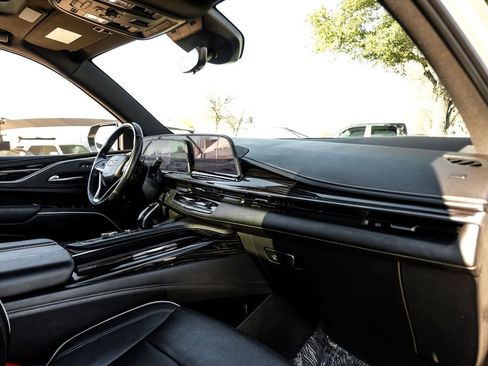 Used 2021 Cadillac Escalade ESV Sport image 10