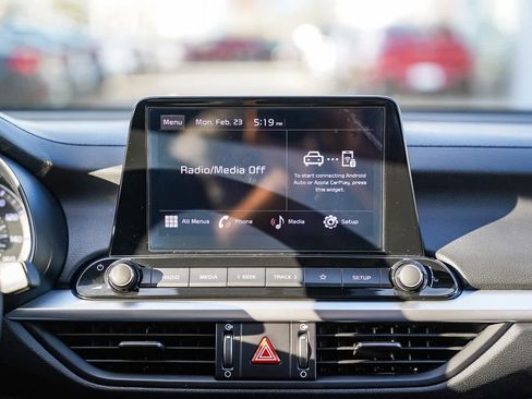 Used 2024 Kia Forte LXS w/ LXS Technology Package image 14