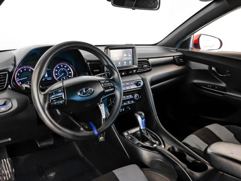 Used 2020 Hyundai Veloster 2.0 image 2