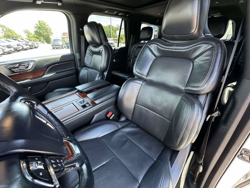 Used 2022 Lincoln Navigator Reserve w/ Monochromatic Package AWD/4WD image 17