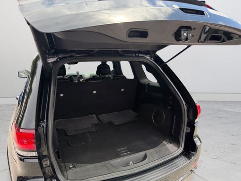 Used 2021 Jeep Grand Cherokee Laredo X RWD image 30