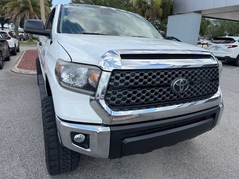 Used 2019 Toyota Tundra SR5 w/ SR5 Upgrade Package AWD/4WD image 13