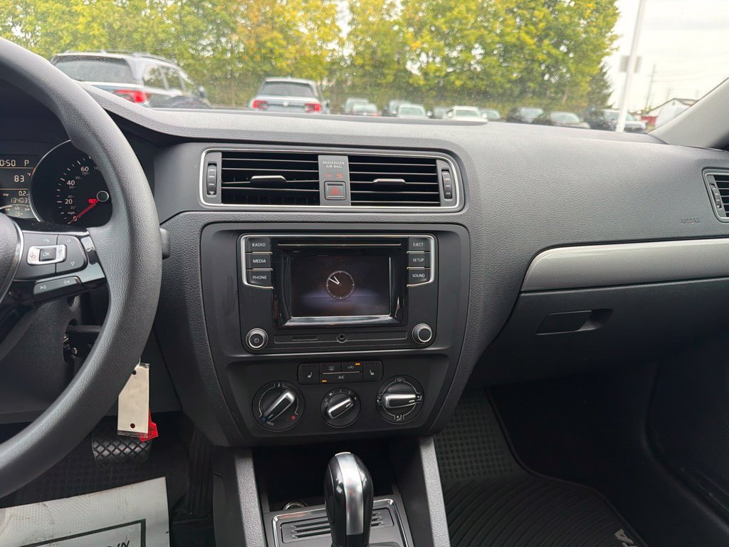Used 2017 Volkswagen Jetta S w/ Jetta S Cold Weather Package FWD image 14