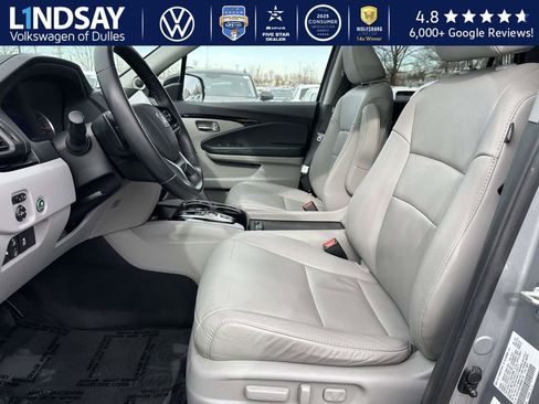 Used 2021 Honda Pilot Touring image 10