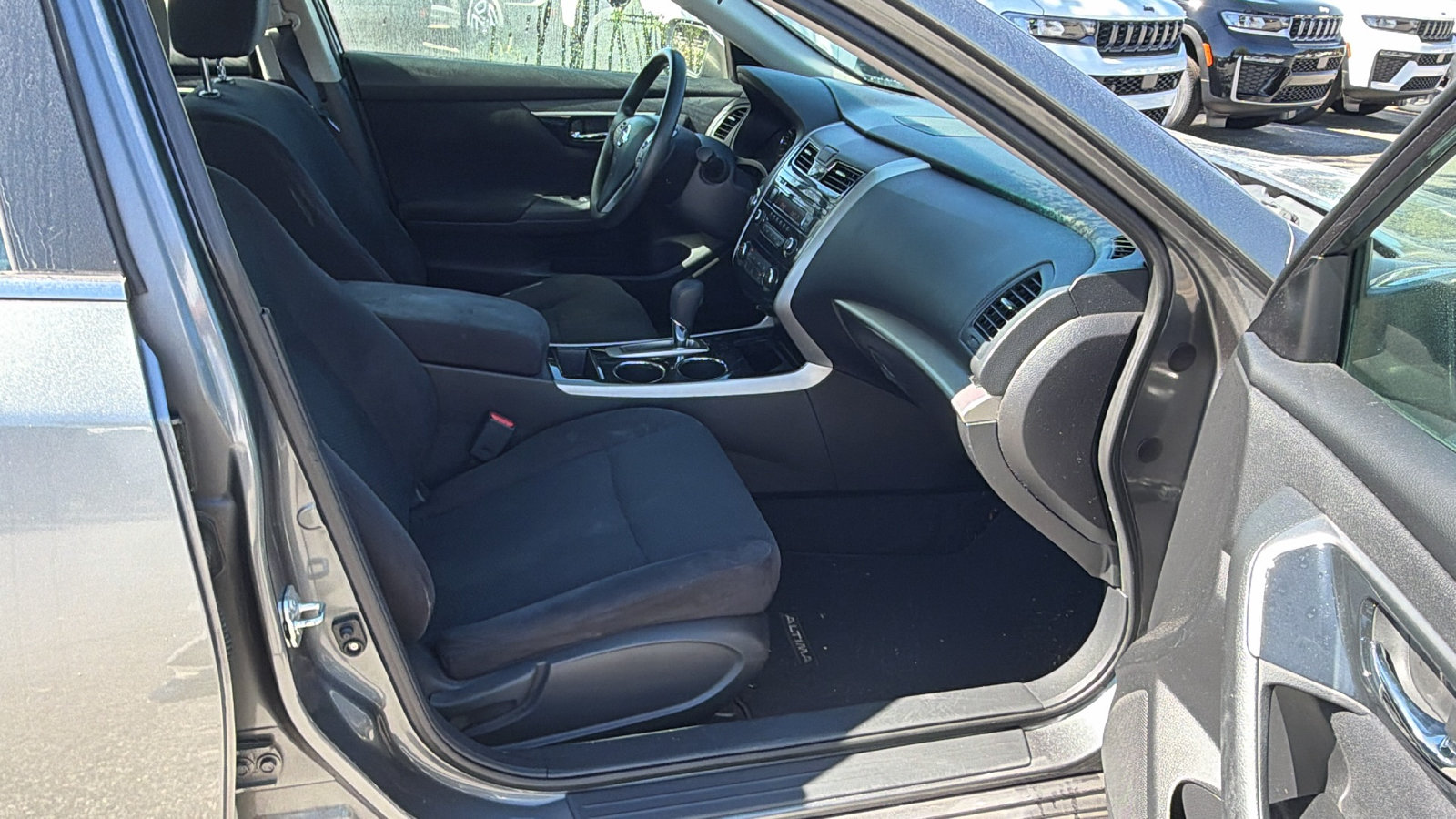 Used 2014 Nissan Altima 2.5 S w/ Sport Value Package FWD image 19