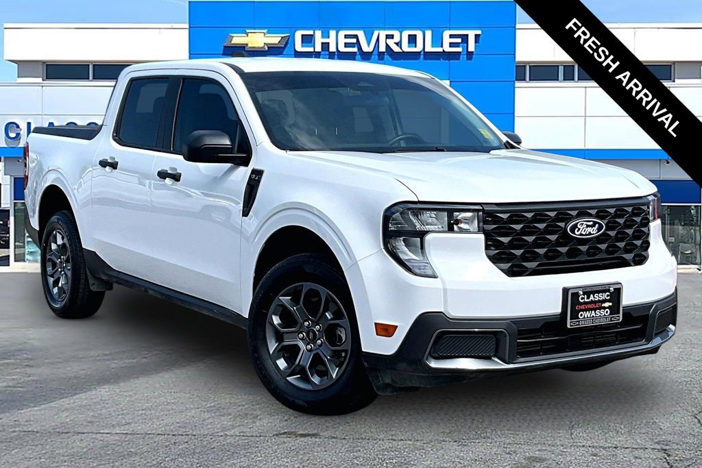 Used 2025 Ford Maverick XLT w/ Equipment Group 302A AWD/4WD image 1