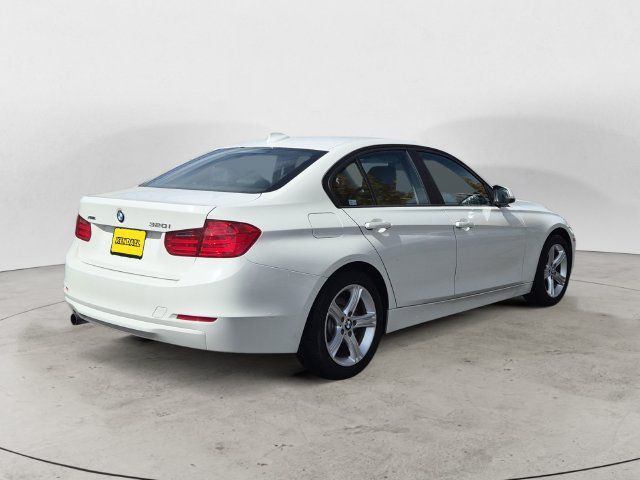 Used 2014 BMW 320i xDrive Sedan AWD/4WD image 5