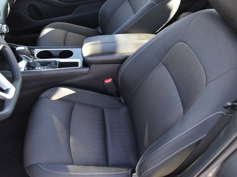 Used 2024 Nissan Altima 2.5 SV image 16