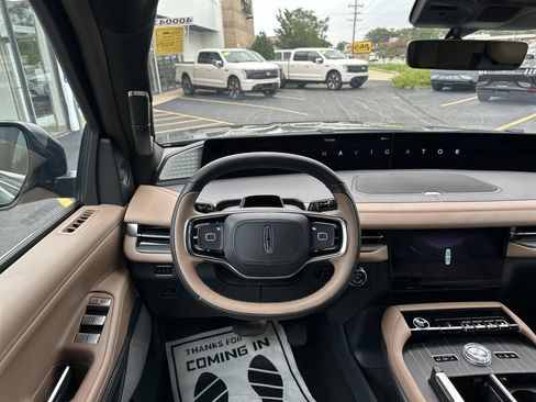 Certified 2026 Lincoln Navigator L Black Label AWD/4WD image 11