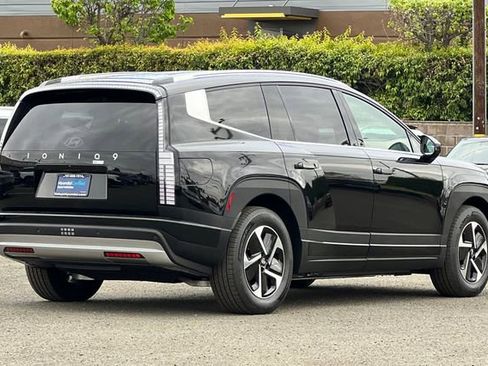 Certified 2026 Hyundai Ioniq 9 S image 5