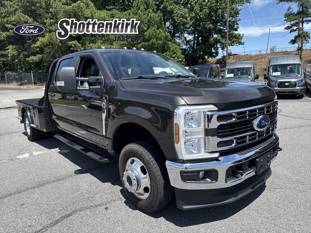 Used 2024 Ford F350 XL w/ XL Chrome Package AWD/4WD image 1