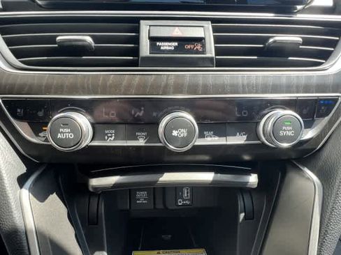 Used 2018 Honda Accord Touring image 30