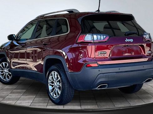 Used 2019 Jeep Cherokee Latitude Plus w/ Cold Weather Group AWD/4WD image 4