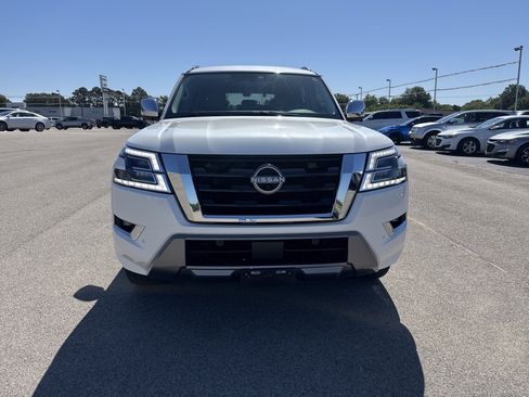 Used 2022 Nissan Armada Platinum AWD/4WD image 8