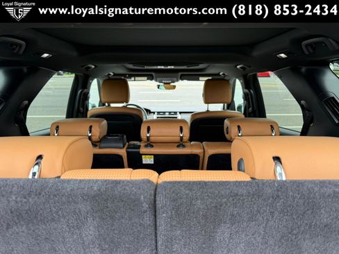Used 2019 Land Rover Discovery HSE AWD/4WD image 11