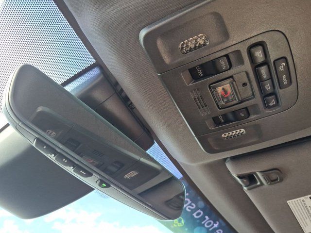 Used 2022 Toyota Avalon Limited w/ Advanced Safety Package FWD image 22
