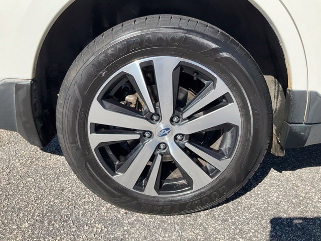 Used 2018 Subaru Outback 2.5i Limited AWD/4WD image 27