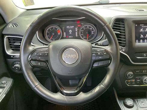 Used 2019 Jeep Cherokee Latitude Plus AWD/4WD image 17