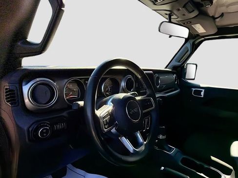 Used 2020 Jeep Gladiator Overland w/ Safety Group image 23