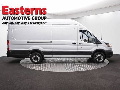 Used 2017 Ford Transit 250 148 High Roof Extended RWD image 4