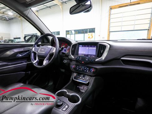 Used 2020 GMC Terrain SLT w/ Preferred Package FWD image 34