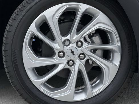 New 2027 Chevrolet Bolt LT image 9