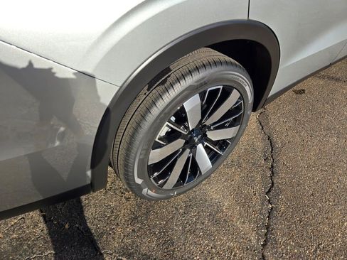 New 2025 Mitsubishi Outlander SE image 10