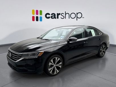 Used 2021 Volkswagen Passat 2.0T SE