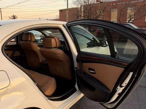 Used 2010 BMW 528i xDrive Sedan image 17