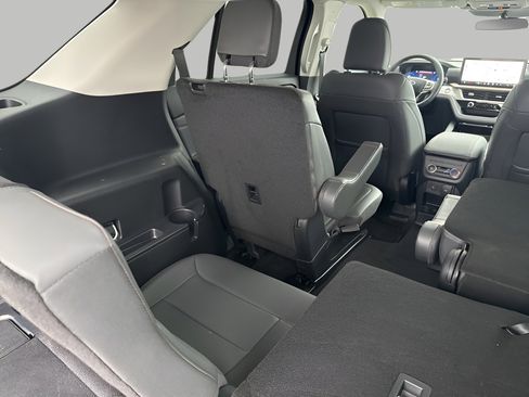 Certified 2025 Ford Explorer Active w/ Active Comfort Package image 28
