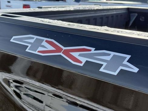 Used 2022 Chevrolet Silverado 1500 Custom image 8