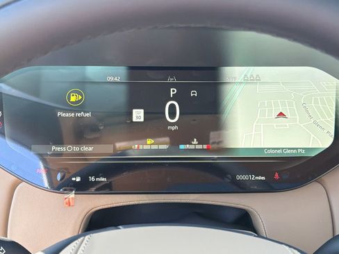 New 2026 Land Rover Range Rover SE image 25