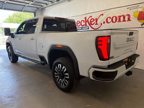 New 2026 GMC Sierra 2500 Denali Ultimate AWD/4WD image 10