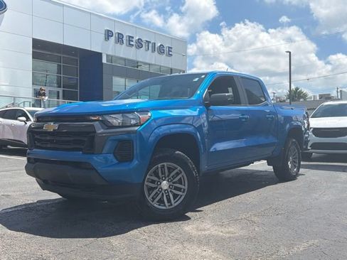 Used 2023 Chevrolet Colorado LT AWD/4WD image 19