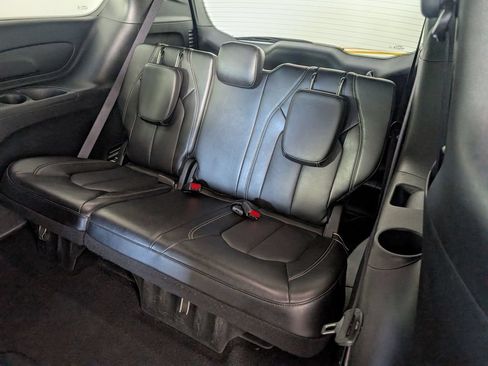 Used 2025 Chrysler Pacifica Select FWD image 26