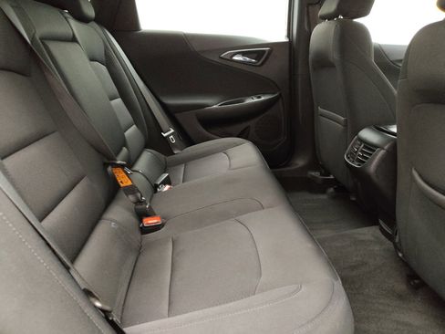 Used 2020 Chevrolet Malibu LT FWD image 19