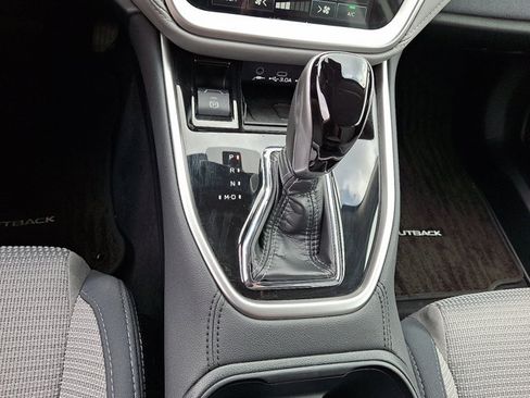 Certified 2025 Subaru Outback Premium AWD/4WD image 18
