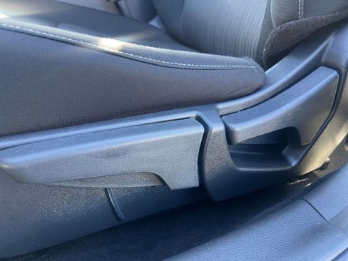 Used 2025 Nissan Sentra SV image 23