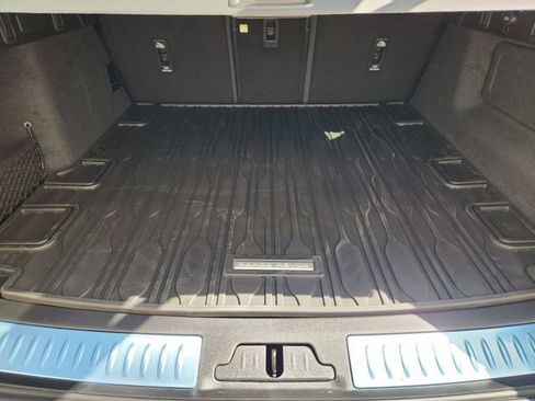 New 2026 Land Rover Range Rover Velar Autobiography AWD/4WD image 21