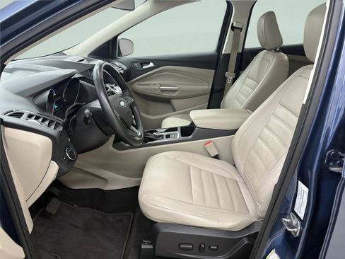 Used 2018 Ford Escape Titanium w/ Ford Safe & Smart Package AWD/4WD image 11