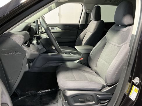 Used 2026 Ford Explorer Active RWD image 14